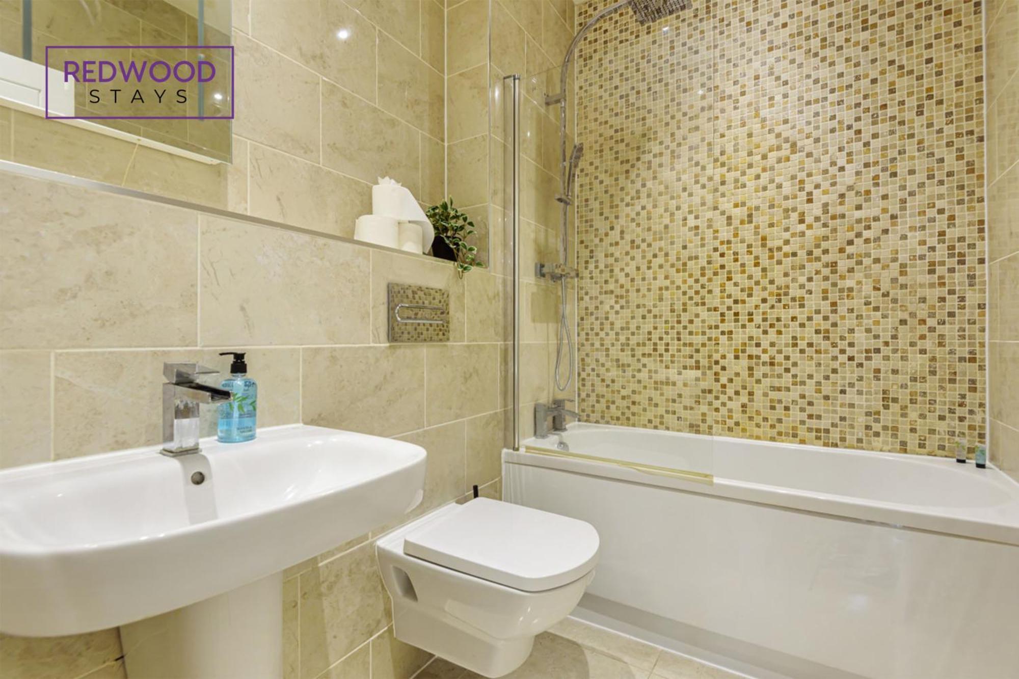 1 Bed 1 Bath Town Center Apartments For Corporates & Contractors, Wifi, Netflix And Parking On Selected Units By Redwood Stays Aldershot Dış mekan fotoğraf