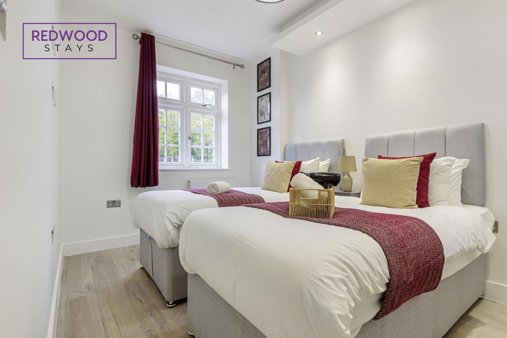 1 Bed 1 Bath Town Center Apartments For Corporates & Contractors, Wifi, Netflix And Parking On Selected Units By Redwood Stays Aldershot Dış mekan fotoğraf