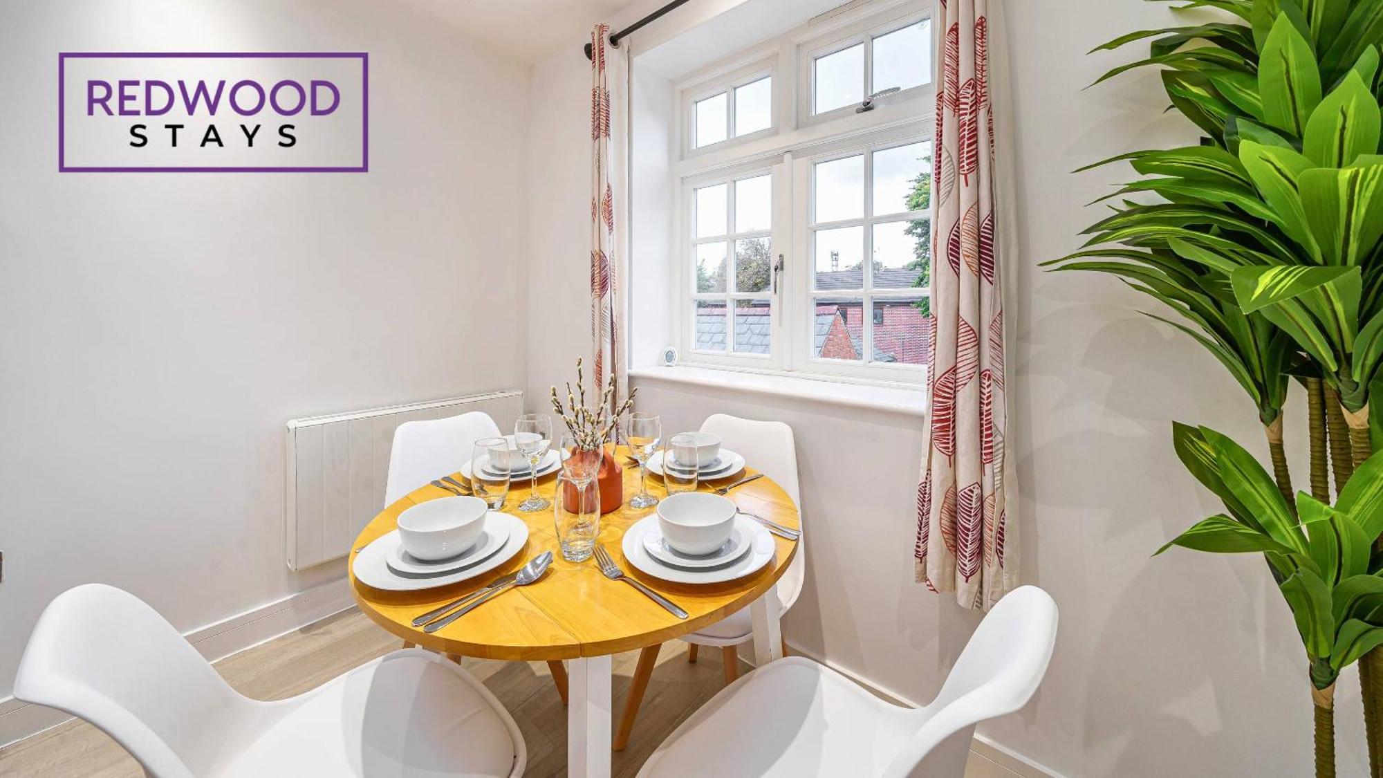 1 Bed 1 Bath Town Center Apartments For Corporates & Contractors, Wifi, Netflix And Parking On Selected Units By Redwood Stays Aldershot Dış mekan fotoğraf