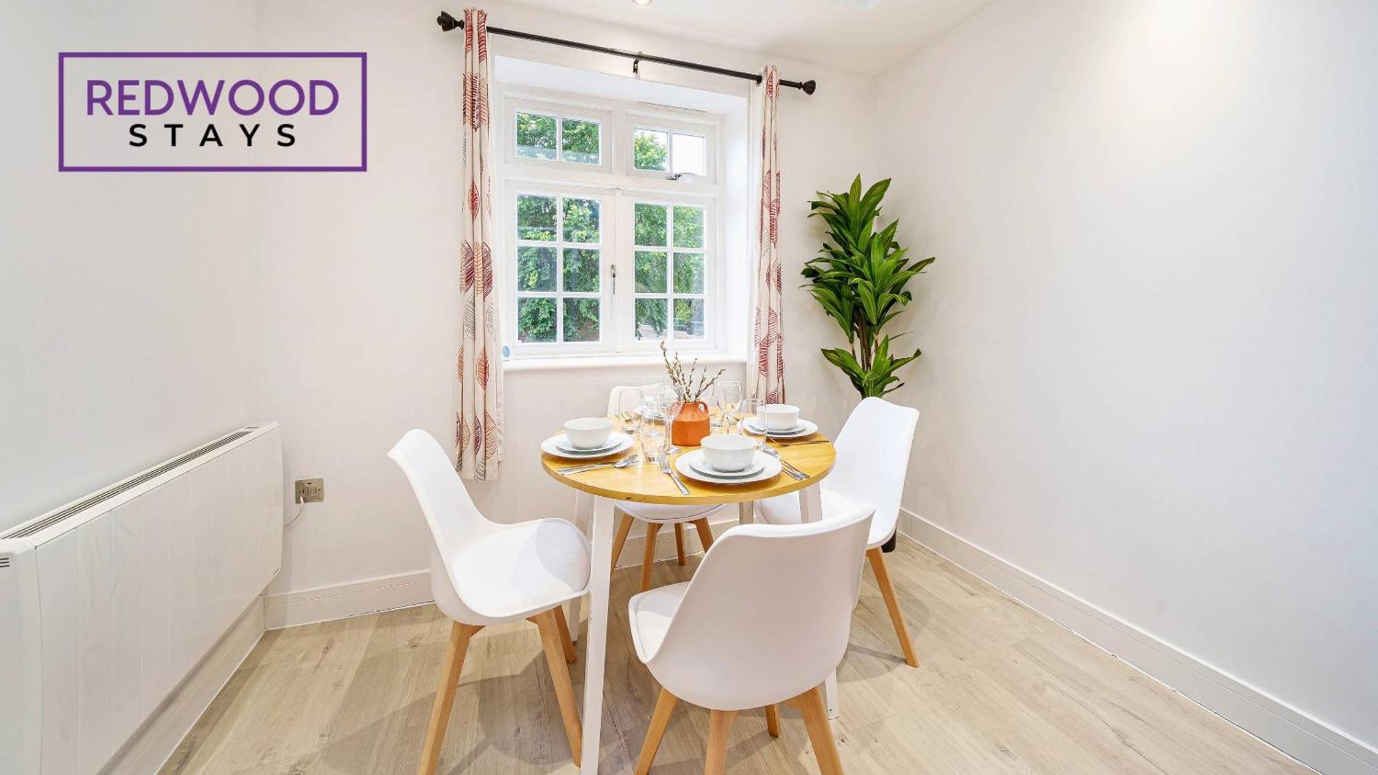 1 Bed 1 Bath Town Center Apartments For Corporates & Contractors, Wifi, Netflix And Parking On Selected Units By Redwood Stays Aldershot Dış mekan fotoğraf